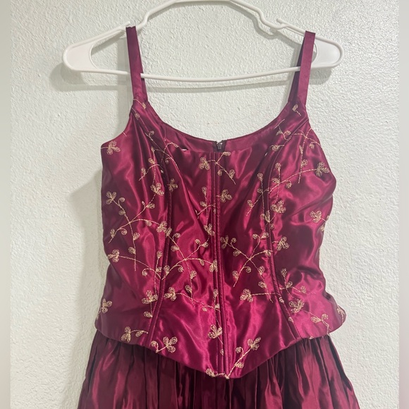 Vintage Jessica McClintock Gunne Sax Floor Length Gown - Picture 2 of 11